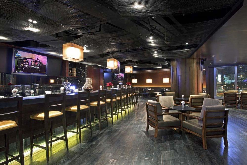 הונג קונג Nina Hotel Tsuen Wan West מראה חיצוני תמונה The interior of a bar