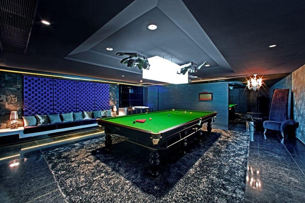 הונג קונג Nina Hotel Tsuen Wan West מראה חיצוני תמונה The Billiard Room
