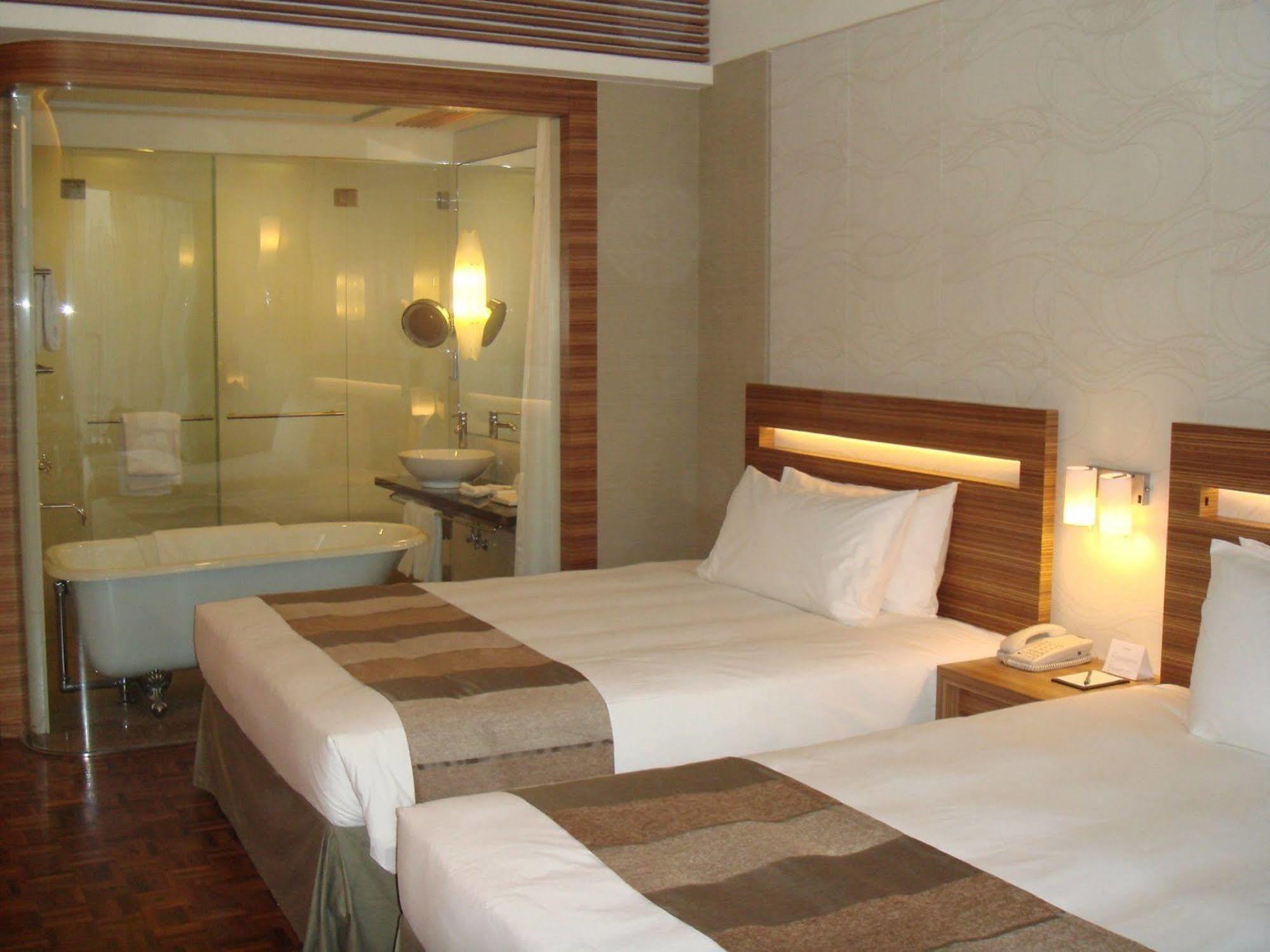 הונג קונג Nina Hotel Tsuen Wan West מראה חיצוני תמונה A room at the hotel